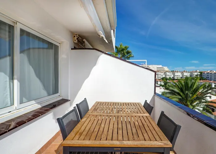 Amazing Seaview By Hello Homes Σίτζες